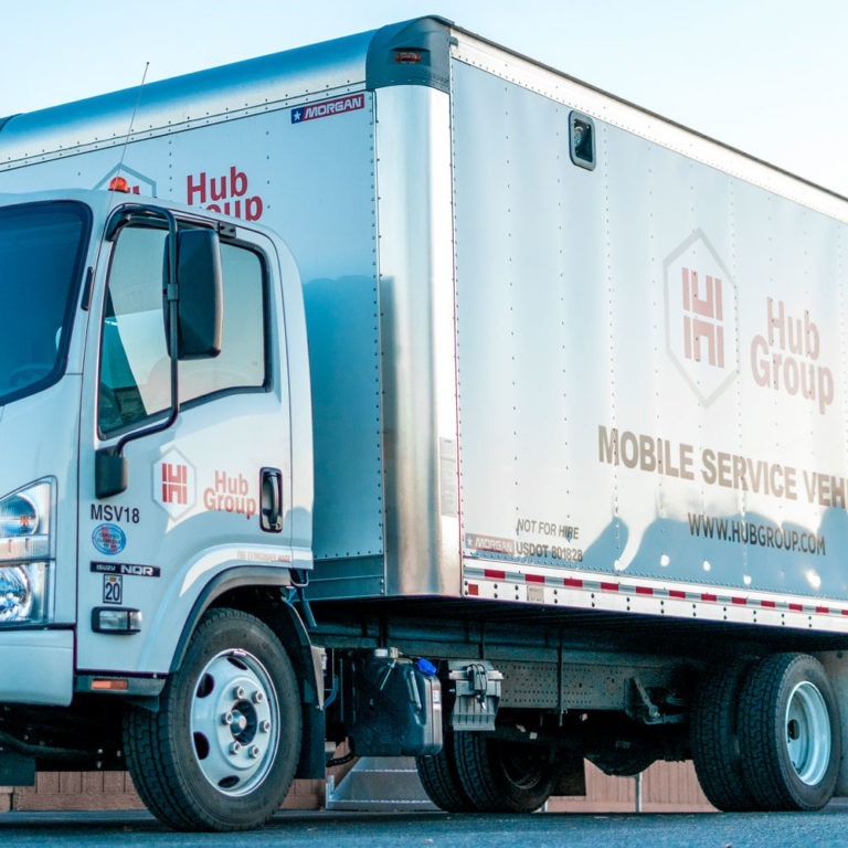 Hub Group通过屡获殊荣的驾驶员培训课程，将安全和车队维护放在首位